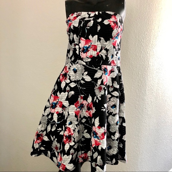 Express Fit & Flare Strapless Dress - Picture 1 of 4